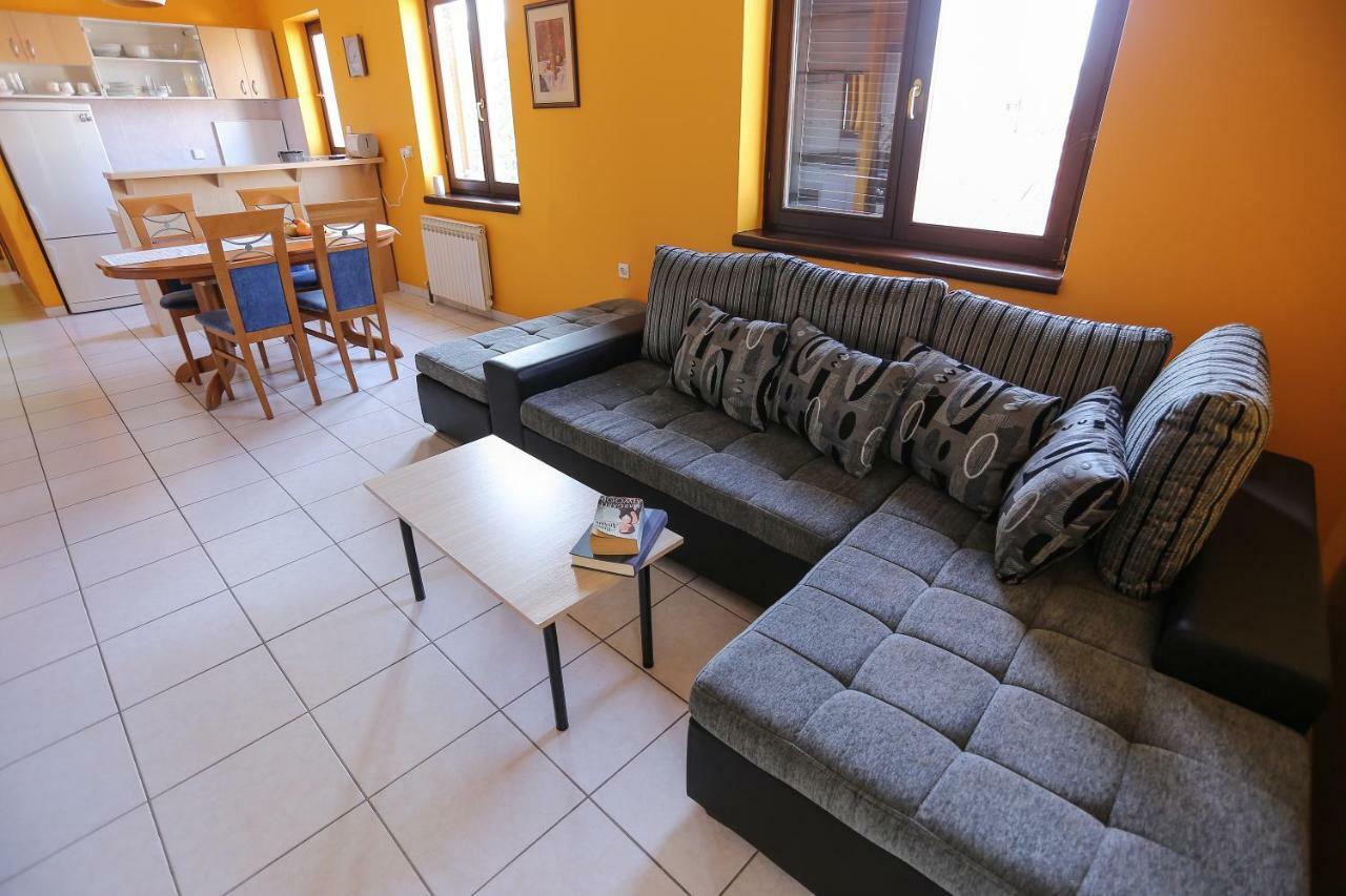 Apartment Sunny Place 普拉 外观 照片